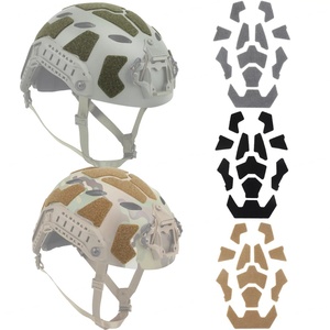 Kit spécial pour sports de plein air : Casque tactique SF avec lampe de chasse, couleurs vert et noir, couvre-tête haute performance pour l'équitation des enfants - Product Image 3