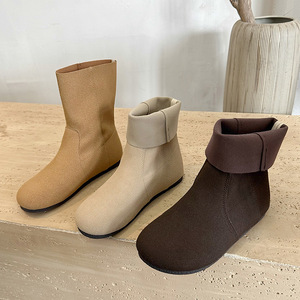 Bottes d'hiver en cuir de vachette à bout rond 2024 personnalisées bottines western en cuir vintage à talons plats et amples pour femmes - Product Image 1