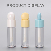 Tubes de brillant à lèvres PETG 3 ml personnalisés avec logo, bouchon à vis, sérigraphie motif nœud et cœur, en gros