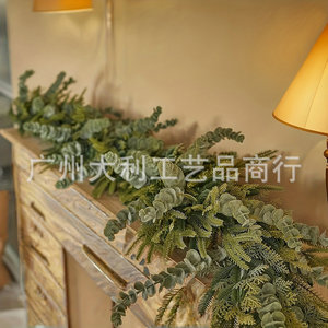 Guirlande de Noël en rotin artificiel 1,8 m, fleurs en soie vertes, décoration murale style naturel pour mariage et maison - Product Image 2