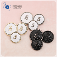 Kancing Logam Dekoratif 5 Karakter Jahitan Tangan Gaya Sederhana untuk Sweater Jaket Sweater