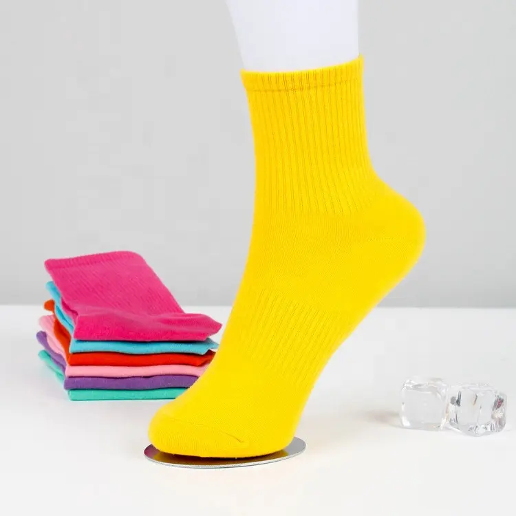 OEM crew cotton sport compression socks fashion 3D printed jacquard logo custom socks for men and women