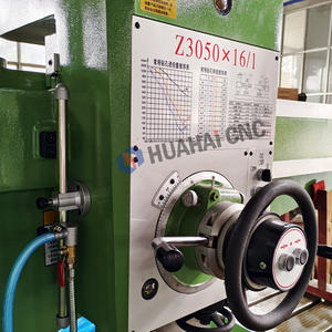 Machine de perçage radiale hydraulique Z3050 : un outil puissant pour le perçage des métaux, capable de percer des trous jusqu'à un diamètre de 50 mm - Product Image 3