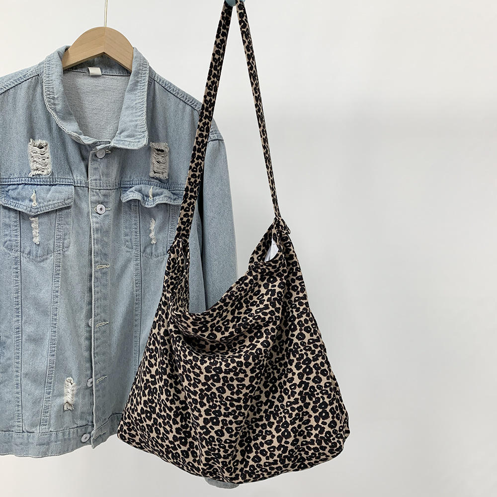 Brown leopard one belt crossbody zip