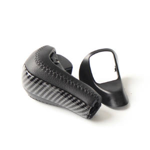 Pommeau de levier de vitesse en cuir à motif carbone ergonomique pour Honda Accord de huitième génération - Product Image 5