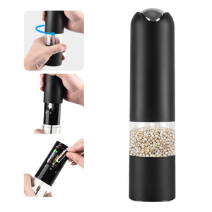 Оптовый набор электрических мельниц для соли и перца из пластика, автоматические, на батарейках, экологичные, с управлением одной кнопкой, на литиевых батареях - Product Image 1