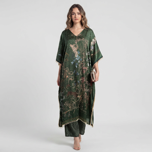 Robe longue kaftan pour femme en soie polyéthylène, coupe ample, élégante et fluide, idéale pour toutes les saisons et tenue décontractée. - Product Image 1