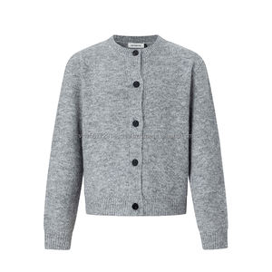 Pull en maille neutre tendance urbaine Advanced Sense, style décontracté et ample, design Old Money, cardigan boutonné pour homme - Product Image 5