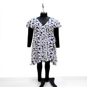 Vestido Cruzado Azul con Estampado Floral, Manga Corta, Cuello en V, Dobladillo con Volantes, Vestido Casual para Mujer - Product Image 1