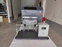 Machine d'Impression et de Découpe d'Étiquettes Adhésives Jet d'Encre Numérique Rouleau à Rouleau pour la Fabrication d'Étiquettes Couleur, Logos de Produits et d'Expédition