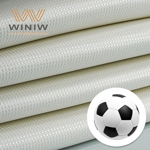 Tissu de balle en imitation de football végétalien en PU à effet antidérapant à sens visuel fort pour la fabrication de cuir de ballon de football - Product Image 1