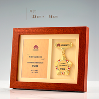 Nouvelle plaque de certificat en bois or personnalisée Médaille Award UV Printing Business Brand Honor Plaque pour la décoration de bureau