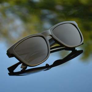 Occhiali da Sole Polarizzati, Montatura Nera Lenti Rosa, per Uomo e Donna, con il Tuo Marchio, Logo Personalizzato, Protezione UV, Minimo 1 Pezzo - Product Image 2