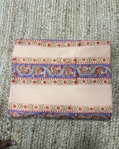 Tissu indien imprimé à la main 100% coton, doux et naturel, vendu au mètre, idéal pour les robes féminines. - Product Image 3