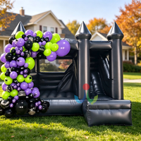 Château gonflable noir gothique moderne d'Halloween avec toboggan intégré pour les fournisseurs de fêtes saisonnières