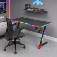 Escritorio para Juegos en Forma de Z, Superficie de Madera MDF de 18 mm de Grosor, Patas Laterales Completas, Puertos USB, Iluminación LED RGB, Portavasos, Gancho para Auriculares