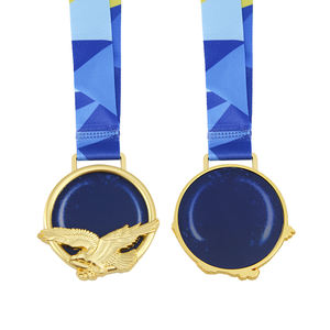 Medaglie in Cristallo con Design Aquila da 8cm, Retro Vuoto per <span class=keywords><strong>Logo</strong></span> e Lettere Personalizzate, Medaglie Commemorative con Anello Dorato - Product Image 5