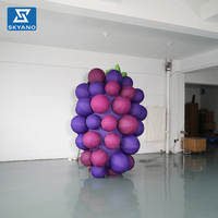 Modèle de raisin violet gonflable géant personnalisé pour la promotion agricole en plein air, la décoration d'événements agricoles
