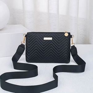 USA Mairun Model 823 <b>Ladies</b> Fashion Shoulder Bag PU Leather Single ZIP Closure 6 Inch Outdoor Daily Use Polyester All Seasons - Product Image 2