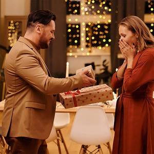 Marco de placa de matrícula brillante de color púrpura, soporte de placa de matrícula de diamantes de imitación de acero inoxidable, marco de placa de matrícula de cristal brillante - Product Image 5