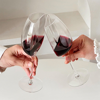Nouveauté personnalisé demi-rond de verre à vin tasses tige mince Premium Bordeaux Cocktail verres à vin rouge en vrac pour Couples mariage