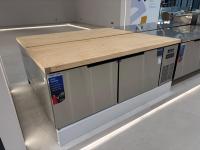 Table de préparation de sandwichs en acier inoxydable de qualité supérieure, réfrigérée, 2 à 8 postes ℃   Refroidisseur de sandwichs à air pour restaurant