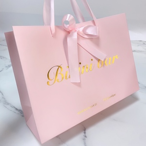 Bolsas de Regalo de Papel Rosa con Logotipo Impreso en Dorado, Asas de Cinta de Satén, Bolsas de Compras Personalizadas de Lujo - Product Image 3