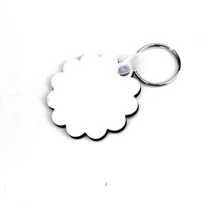 Spot Produit Fête D'anniversaire Décoration Promotion Activités Cadeaux Unique Mdf Sublimation Blancs Laser Gravure <span class=keywords><strong>Porte</strong></span>-clés - Product Image 5