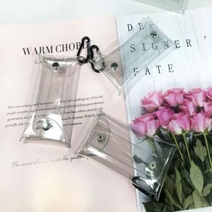 กระเป๋าใส่เหรียญ PVC ขนาดเล็กแบบใส ราคาโรงงาน พร้อมกระดุมแป๊ก พวงกุญแจ กระเป๋าสตางค์ใบเล็ก และซองใส่บัตรทรงสี่เหลี่ยม - Product Image 1