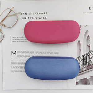 Estuche minimalista para gafas de color caramelo, diseño rectangular sólido con tapa abatible, material metálico, portátil para gafas, azul, rosa, rojo, naranja - Product Image 2