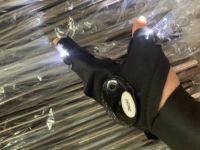 Cadeaux pour hommes les mains libres lumières gants Gadget pour la pêche, la réparation, le Camping gants de lampe de poche LED rechargeables
