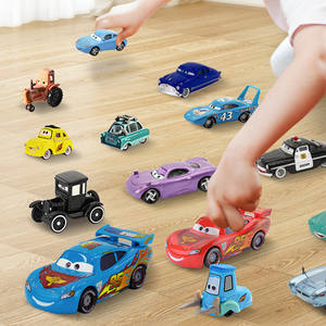Cars Scala 1:55 Modellino Auto per Bambini in Lega Metallica e Plastica a Iniezione con Personaggi Saetta, Cricchetto, Jackson Storm, The King Idea Regalo - Product Image 1