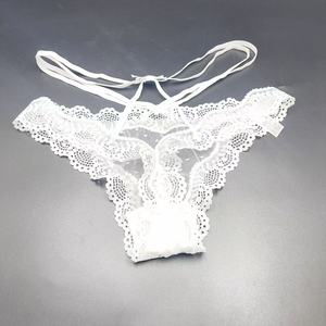 Culottes string sexy de style européen et américain avec bordure en dentelle, découpes croisées, taille basse, respirantes. - Product Image 4