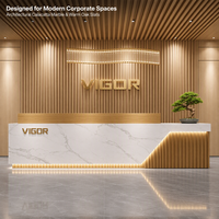 Comptoir de réception moderne de luxe personnalisé en marbre avec façade en bois rainuré LED pour bureau, hôtel, salon, spa, clinique