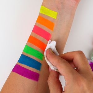 Hydra Water-Activated Eye Pencil Gel Eyeliner con base de agua Delineador De Ojos Pastel Activated Eyeliner - Product Image 2