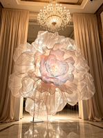 Y-017 Installation florale géante élégante et romantique en organza, faite à la main, avec éclairage LED pour la décoration de scène de mariage