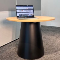 Table basse ronde pour 2 personnes, bureau de réunion simple pour salle de conférence et formation