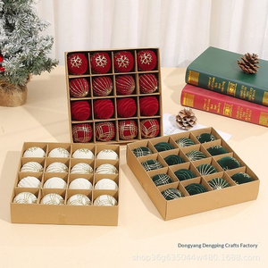 Premium 16 Parça Kadife Kaplı Noel Ağacı Süsleri 6cm Koyu Yeşil Kadife Kaplı Noel Topu Süs Seti Altın Simli Desenli - Product Image 2