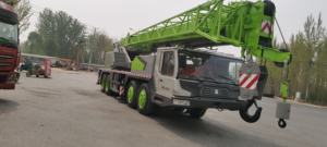Camion grue mobile Zoomlion ZTC700V 70T d'occasion de marque chinoise modèle 2020 avec moteur et moteur pour les travaux de construction - Product Image 2