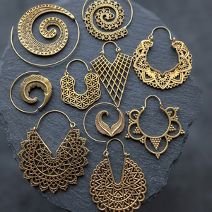 Boucles d'oreilles en laiton fait à la main, bijoux indiens, nouvelle collection - Product Image 2