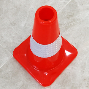 Cône de signalisation routière flexible en PVC orange de 30 cm (12 pouces) avec colliers réfléchissants non-décollables – Vente en gros - Product Image 2