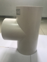 Raccord en T égal en PVC-U Zhongcai DN160*160 blanc, connecteur de tuyau en plastique anti-corrosion haute pression pour l'eau de pêche