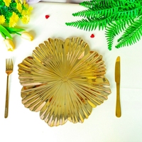 Assiettes de présentation rondes de luxe de 13 pouces en plastique PP durable à motif de roses dorées pour mariages et dîners
