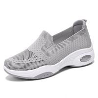 Chaussures confortables à coussin d'air pour femmes, baskets de marche antidérapantes en tricot avec soutien de la voûte plantaire et semelle compensée pour personnes âgées