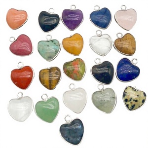 Colgante de Corazón Pequeño de Cristal Natural Ecológico Pulido con Borde Dorado para DIY, Pulseras, Collares y Pendientes Hechos a Mano - Product Image 2