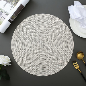 Set <span class=keywords><strong>de</strong></span> <span class=keywords><strong>table</strong></span> en cuir PVC doré et argenté ajouré <span class=keywords><strong>de</strong></span> style designer pour <span class=keywords><strong>table</strong></span> à manger, <span class=keywords><strong>table</strong></span> <span class=keywords><strong>de</strong></span> bureau et vaisselle - Product Image 6