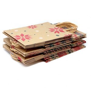 Sac cadeau de Noël avec fenêtre, sac shopping en papier de luxe imprimé sur mesure à bas prix, sac en papier à faible coût, emballage avec impression de logo couleur - Product Image 5