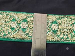 บี.อาร์. ขอบลูกไม้ตกแต่งลายดอกไม้สีเขียวสำหรับผ้าส่าหรี เลเฮนกา เสื้อผ้า และการตกแต่งสิ่งทอ - Product Image 2