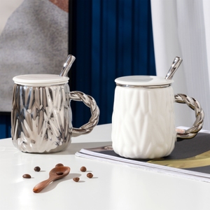 Tasse à eau en céramique écologique au design simple de 460 ml, résistante à la chaleur, grande tasse à café avec couvercle et cuillère - Product Image 1