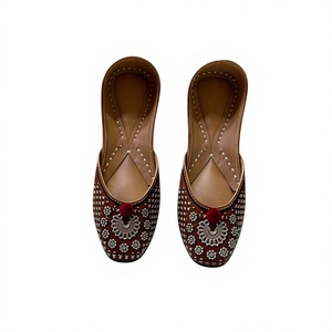 BS INTERNATIONAL Chaussures pour femmes en cuir véritable faites à la main, broderie personnalisée, motif floral, boucle, bride, talon plat, tendance de la mode - Product Image 4